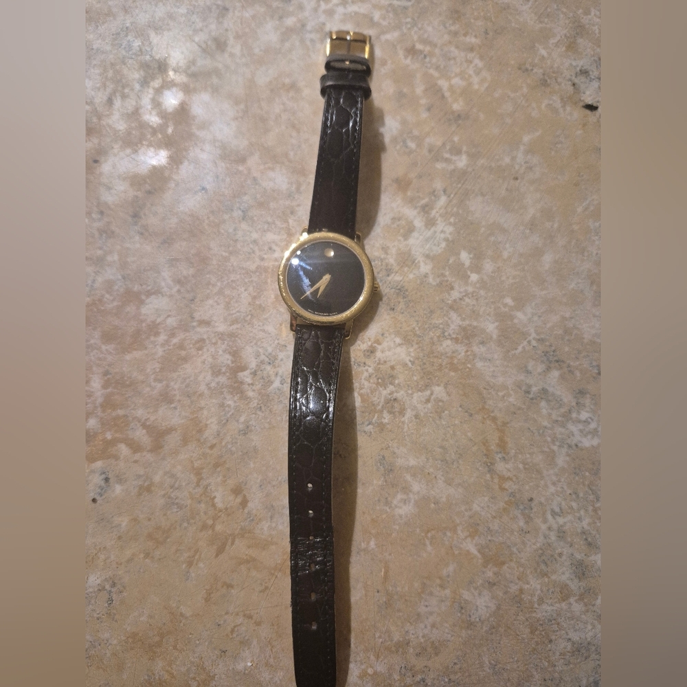 Vintage Movado Museum Classic Black and Gold Women's Watch - Picture 9 of 16